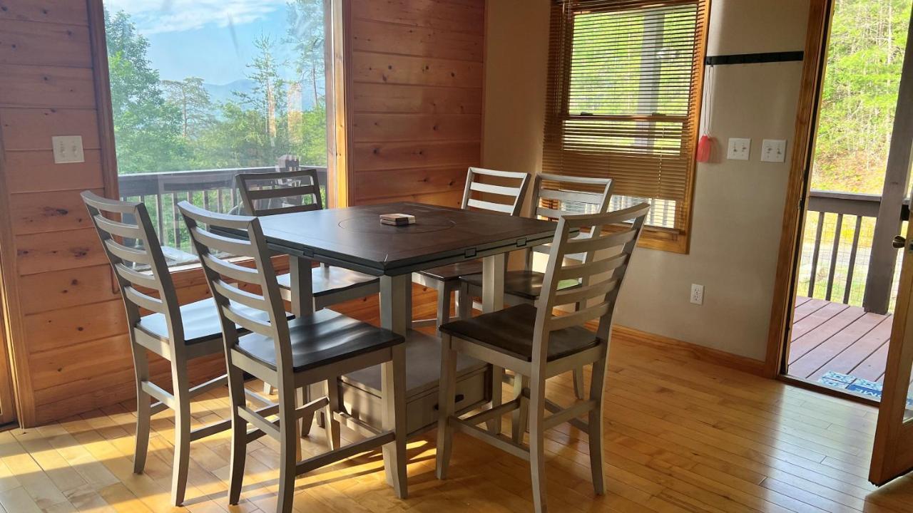 Mistletoe Cabin- Private Cabin W Views, Hottub, Pet Friendly Murphy Exterior photo
